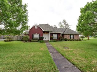 819 Oak Ln, Thibodaux, LA 70301
