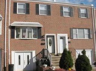 10713 Philcrest Rd, Philadelphia, PA 19154