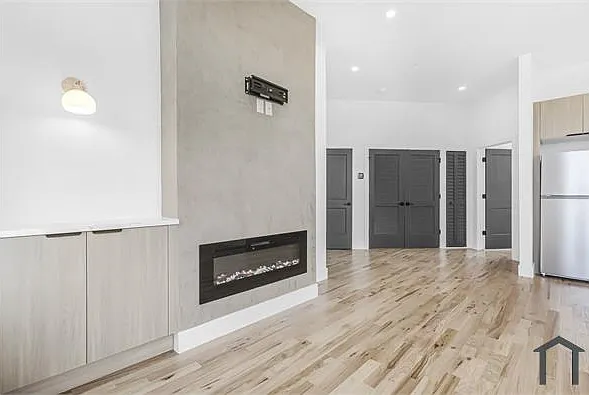 2 bed, $1,000 — Photo 4