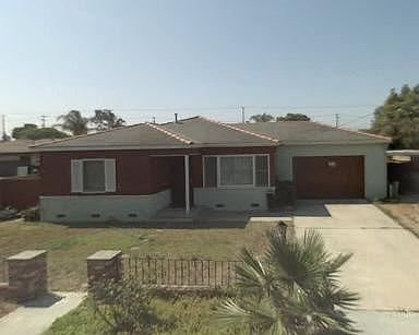 1st image of 2820 E 15th St