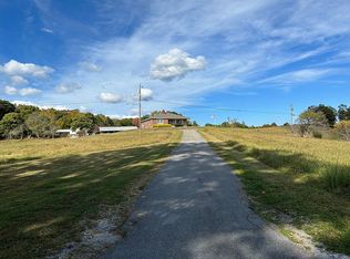 471 Gravely Point Rd, Pipestem, WV 25979