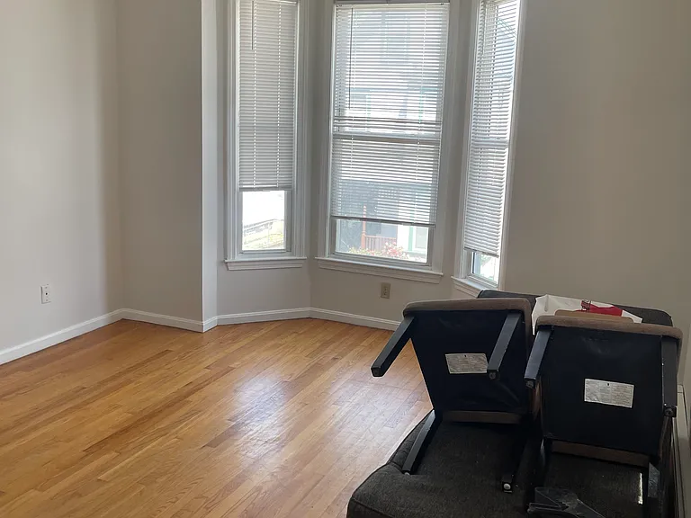 15 Albion St #2 — Photo 14