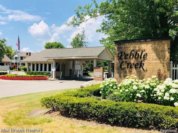 7404 Pebble Point #1, West Bloomfield, MI 48322