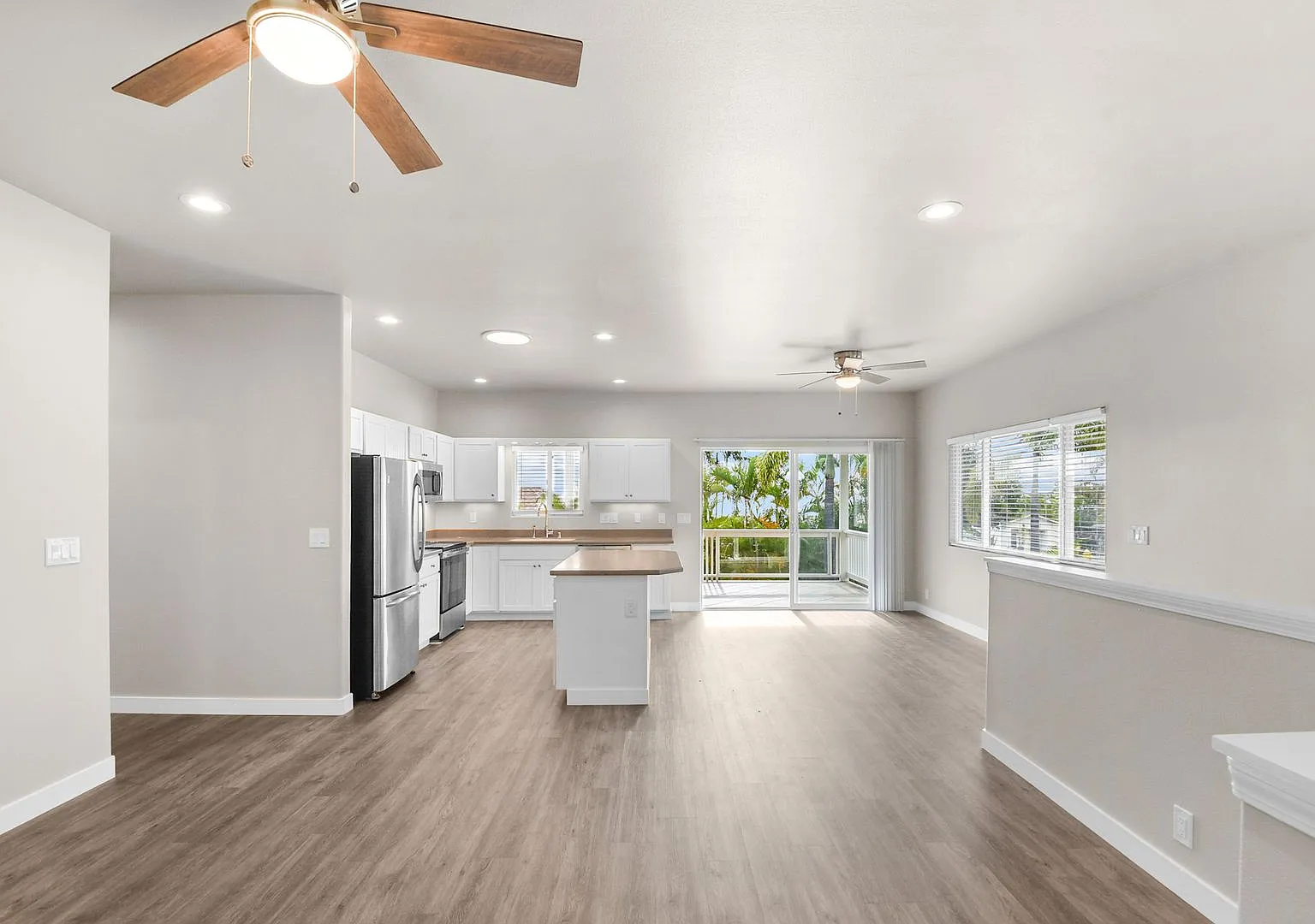 Upper Palisades Kona Spacious 3-Bedroom Long-Term Rental — Photo 2