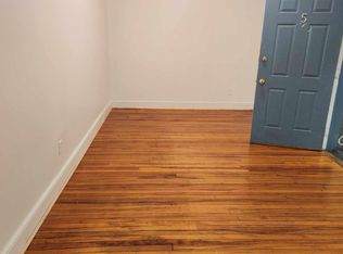220 W Washington St APT 5, Charles Town, WV 25414