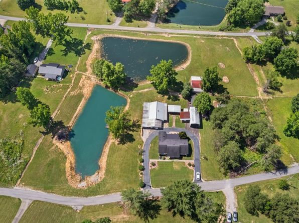 235 Papa Ct, Brownsville, KY 42210