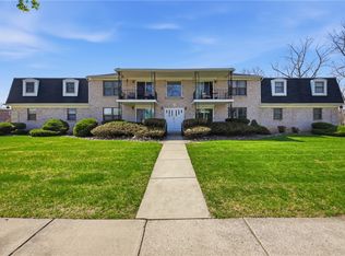 136 Denrose Dr #4, Buffalo, NY 14228
