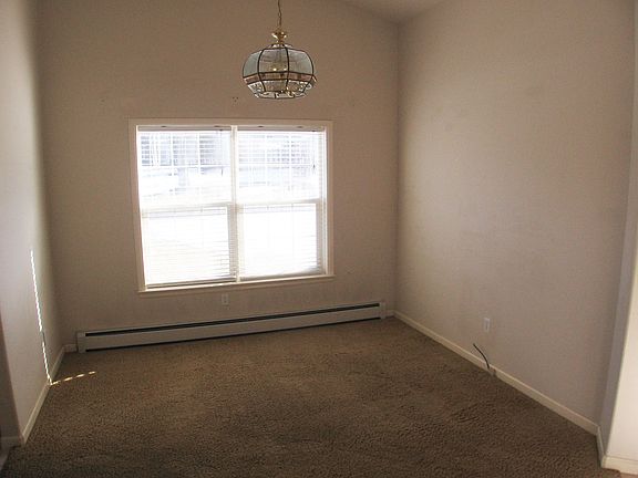 2nd image of 2673 Cambridge Dr
