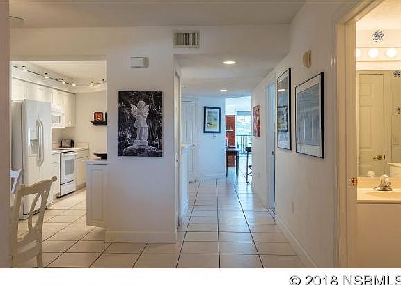 5th image of 426 Bouchelle Dr APT 204