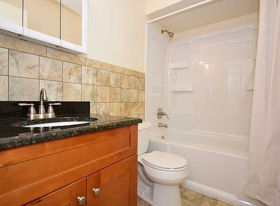 5th image of 7345 S Kedzie Ave