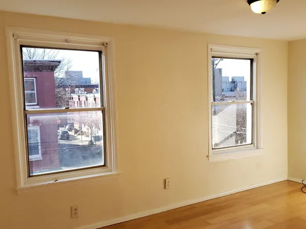 2033 E York St #3, Philadelphia, PA 19125