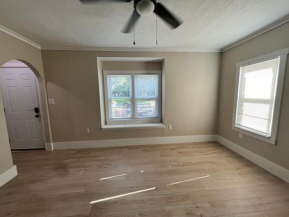 2nd image of 1506 W 3rd St #1506