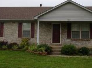 4003 Cedarway Ct, Louisville, KY 40229