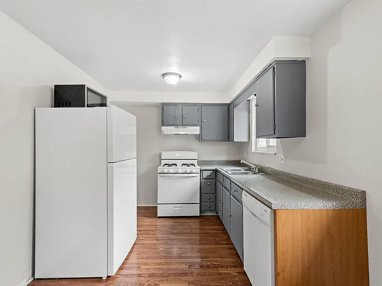 Baldwin Cathell Townhouses — Photo 60