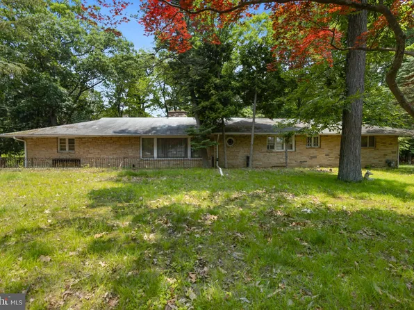 280 Eggerts Crossing Rd, Lawrence Township, NJ 08648