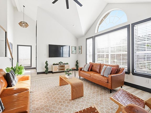 2nd image of 6440 Knoll Ridge Dr