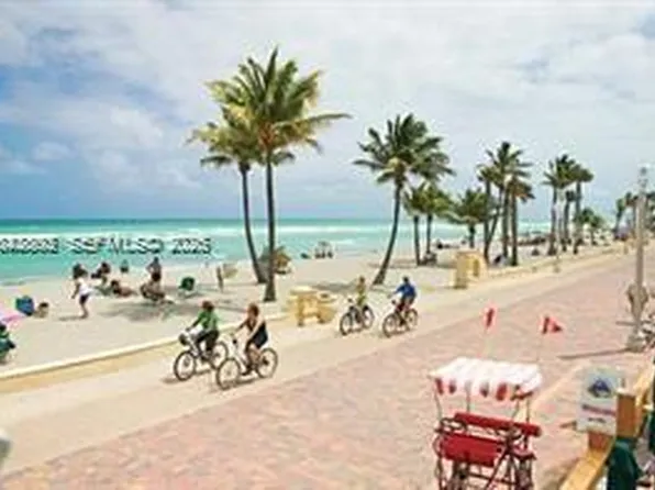 2126 Arthur St, Hollywood, FL 33020