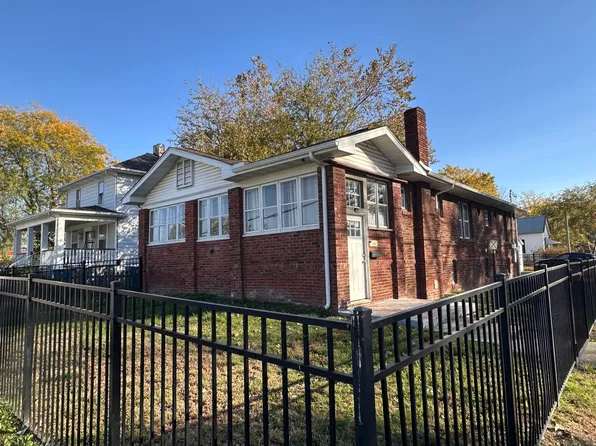 116 McFall St, Benton, IL 62812