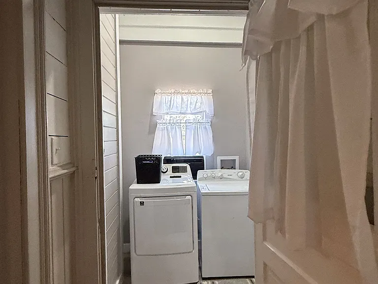 1500 Fleming Dr — Photo 29
