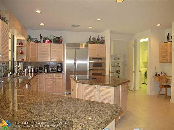 5th image of 6035 NW 81st Ter