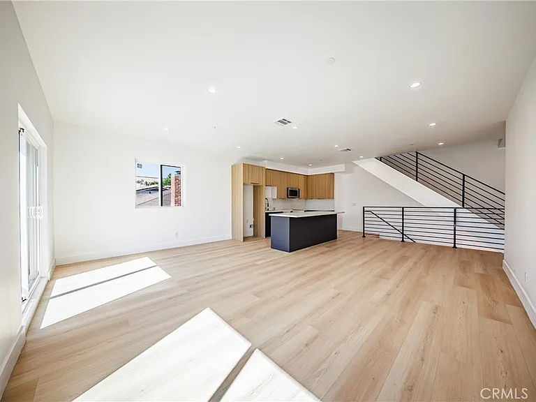 1332 S Longwood Ave #1 — Photo 15