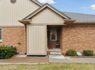 16615 Country Ridge Ln, Macomb, MI 48044