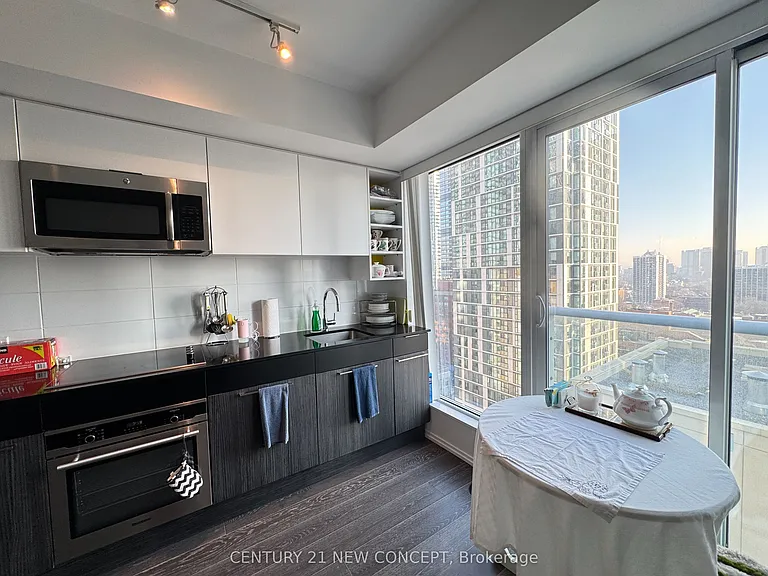 68 Shuter St #1811 — Photo 7