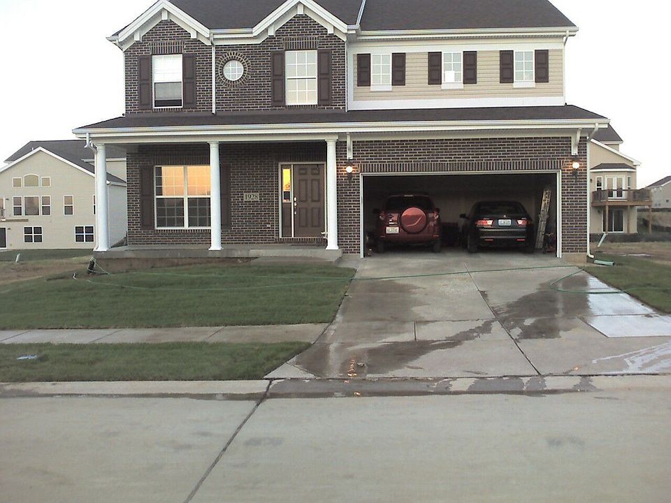 1928 Crossbridge Court