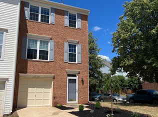 45554 Reading Ter, Sterling, VA 20166