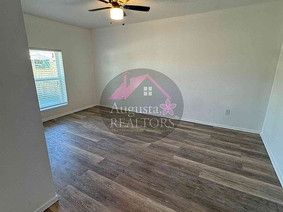 3rd image of 3601 Purdue Ln