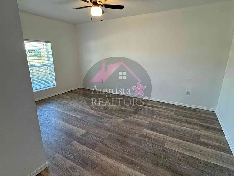 3601 Purdue Ln — Photo 3
