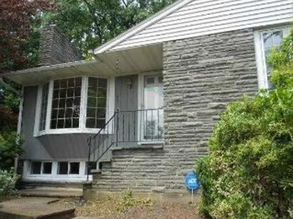 140 Berwick Heights Rd, East Stroudsburg, PA 18301
