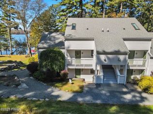 605 Waterview Ln #39, Greentown, PA