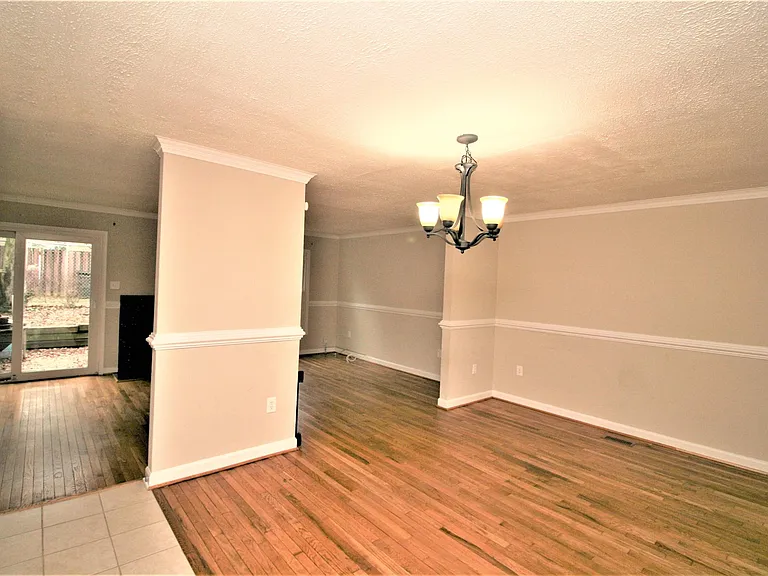 118 Middle Point Ct — Photo 4