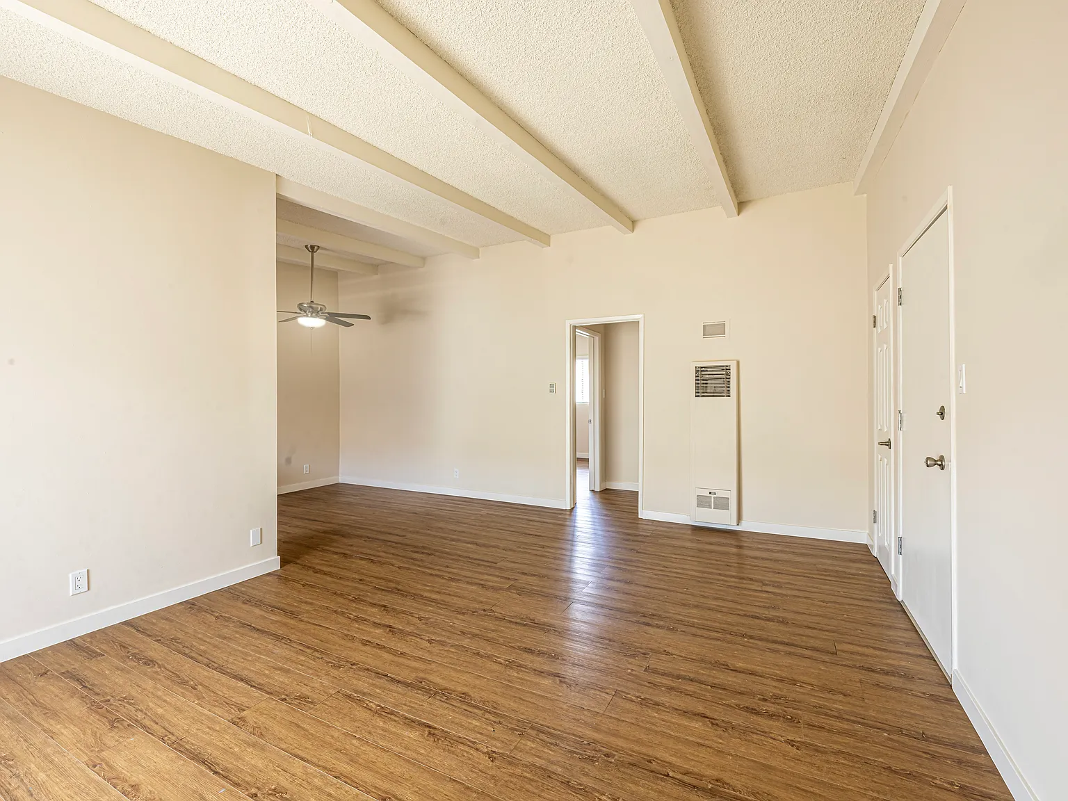 2 bed, 850 sqft, $2,895 — Photo 3