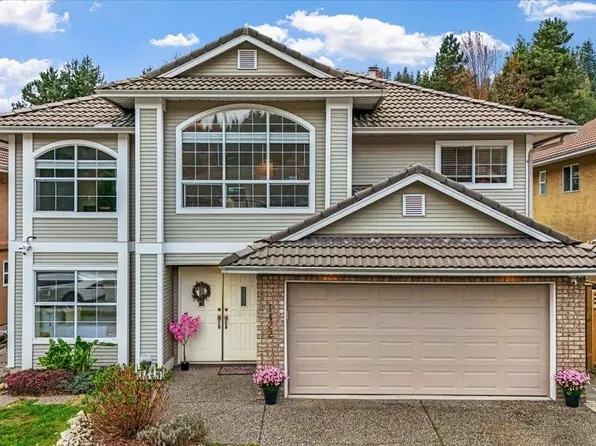 1422 Hockaday St, Coquitlam, BC V3E 2X9