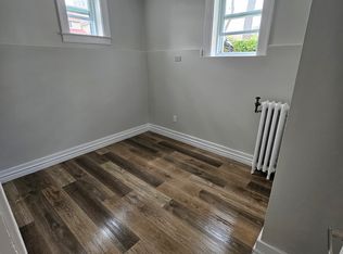 208 Giles Blvd E #10, Windsor, ON N9A 4C2
