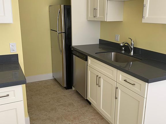 4th image of 593 Potrero Ave APT D