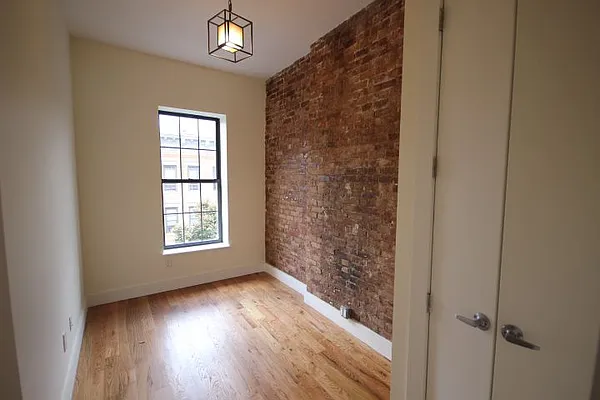 Rented by Nooklyn NYC LLC | media 13