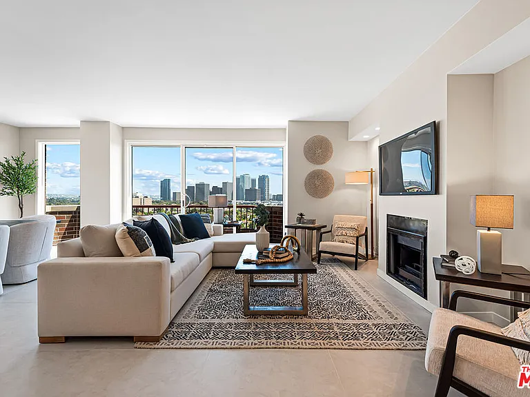 10550 Wilshire Blvd #1204 — Photo 4