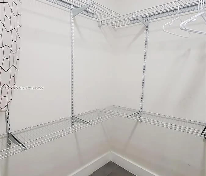 510 NE 66th St #1 — Photo 27