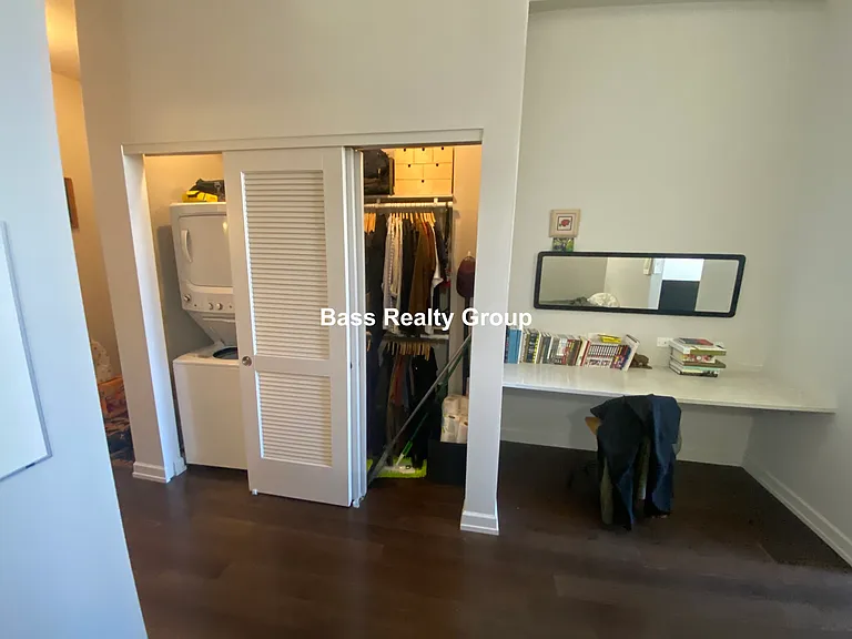 5021 N Kenmore Ave #204 — Photo 13