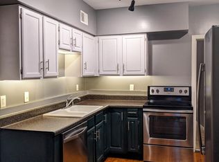 712 Main St APT 1, Covington, KY 41011