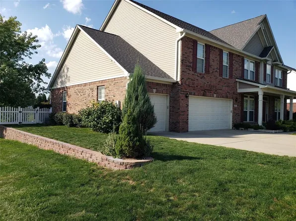 852 S Raylee Garden Dr, New Palestine, IN 46163