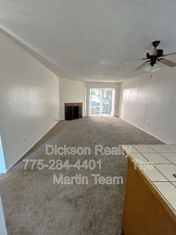 2 bed, 1.0 bath, 867 sqft, $1,600 — Photo 3