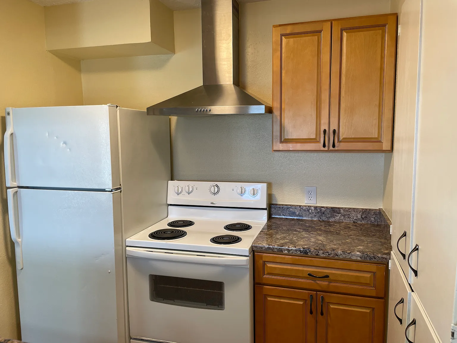 1 bed, 680 sqft, $870 — Photo 2