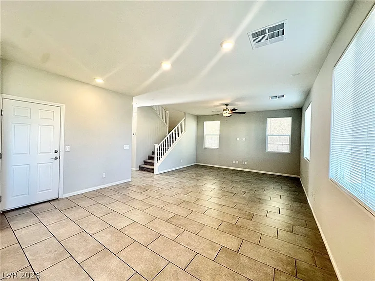 2646 Topaz Blue St — Photo 9