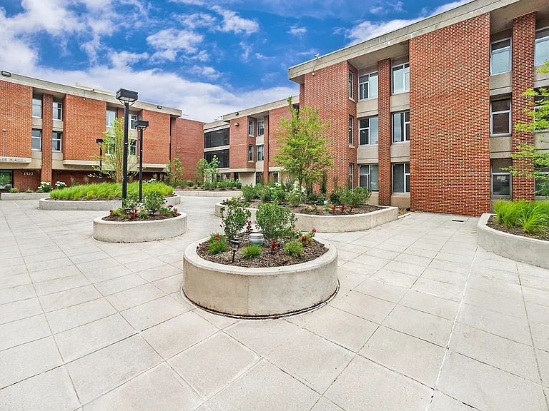 14-M Abrams Hall Senior — Photo 6