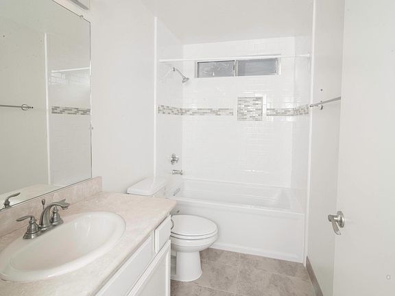 5th image of 1348 N Sierra Bonita Ave APT 401