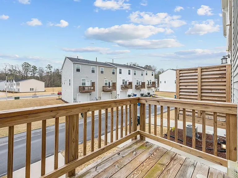 2427 Kasota Ln — Photo 42